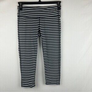 Athleta stripped crop legging size M capri
